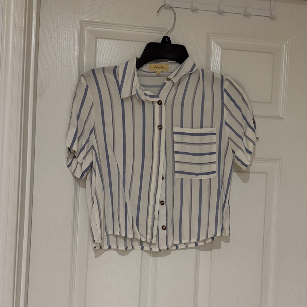 CroppedBlue and White Striped Button Down Shirt